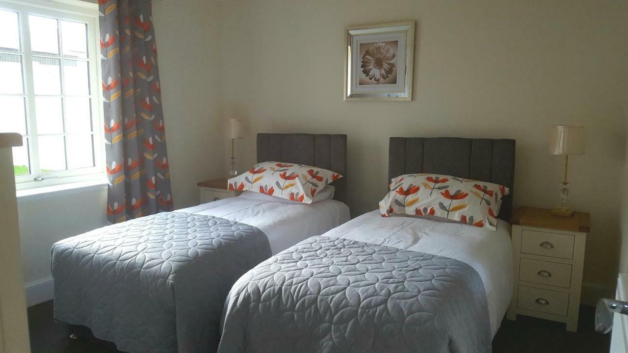 Olavat Cottage Detached Property With Parking Inverness Eksteriør bilde